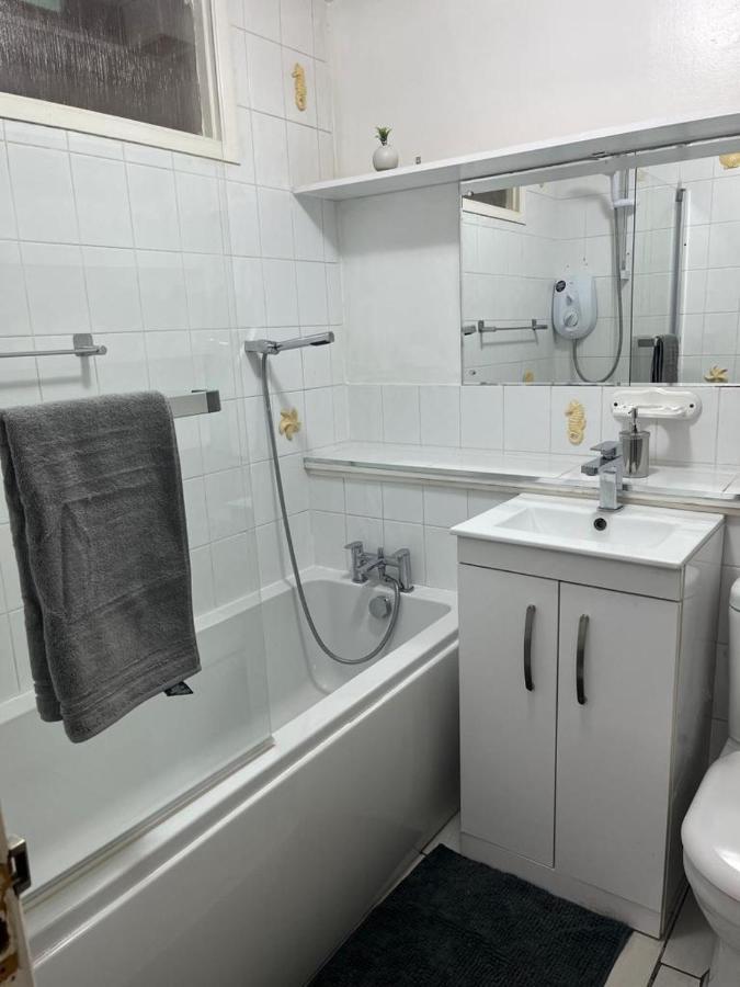 London 1 Bed Cosy House Διαμέρισμα Norwood Εξωτερικό φωτογραφία